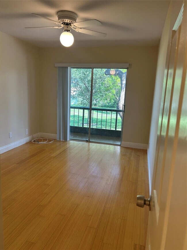 Building Photo - 4116 NW 88th Ave