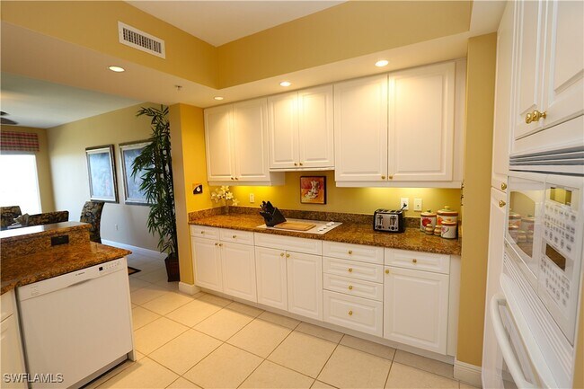 Building Photo - 1060 Borghese Ln