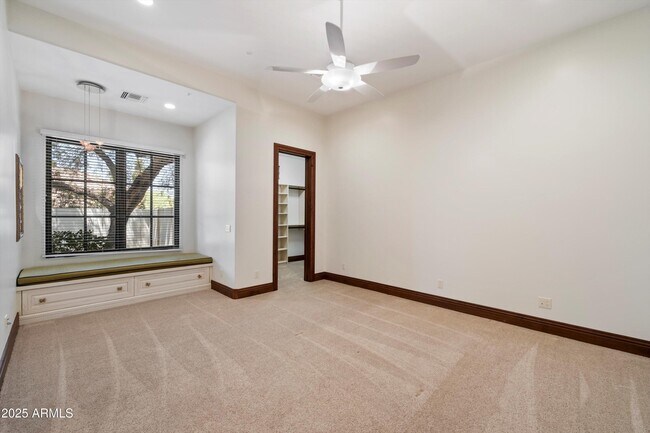 Building Photo - 8515 E Sutton Dr