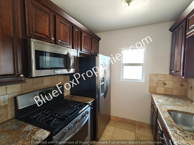 Building Photo - 1510 E Silver St