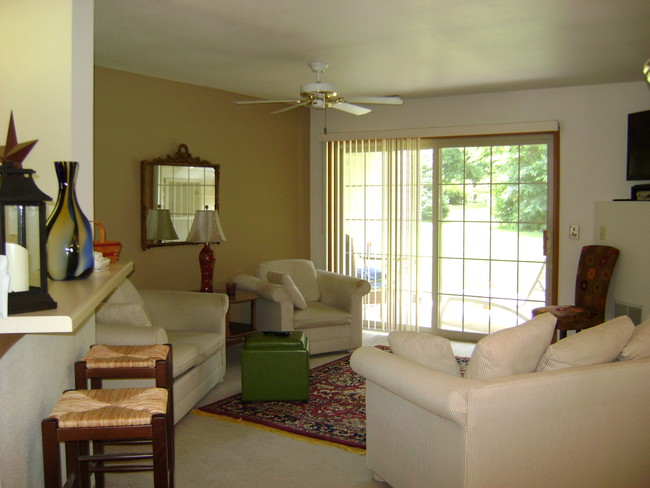 One bedroom lower - The Woods