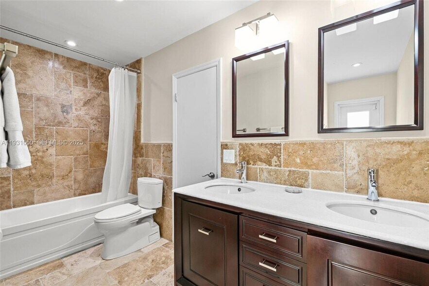 Building Photo - 7360 SW 115th St