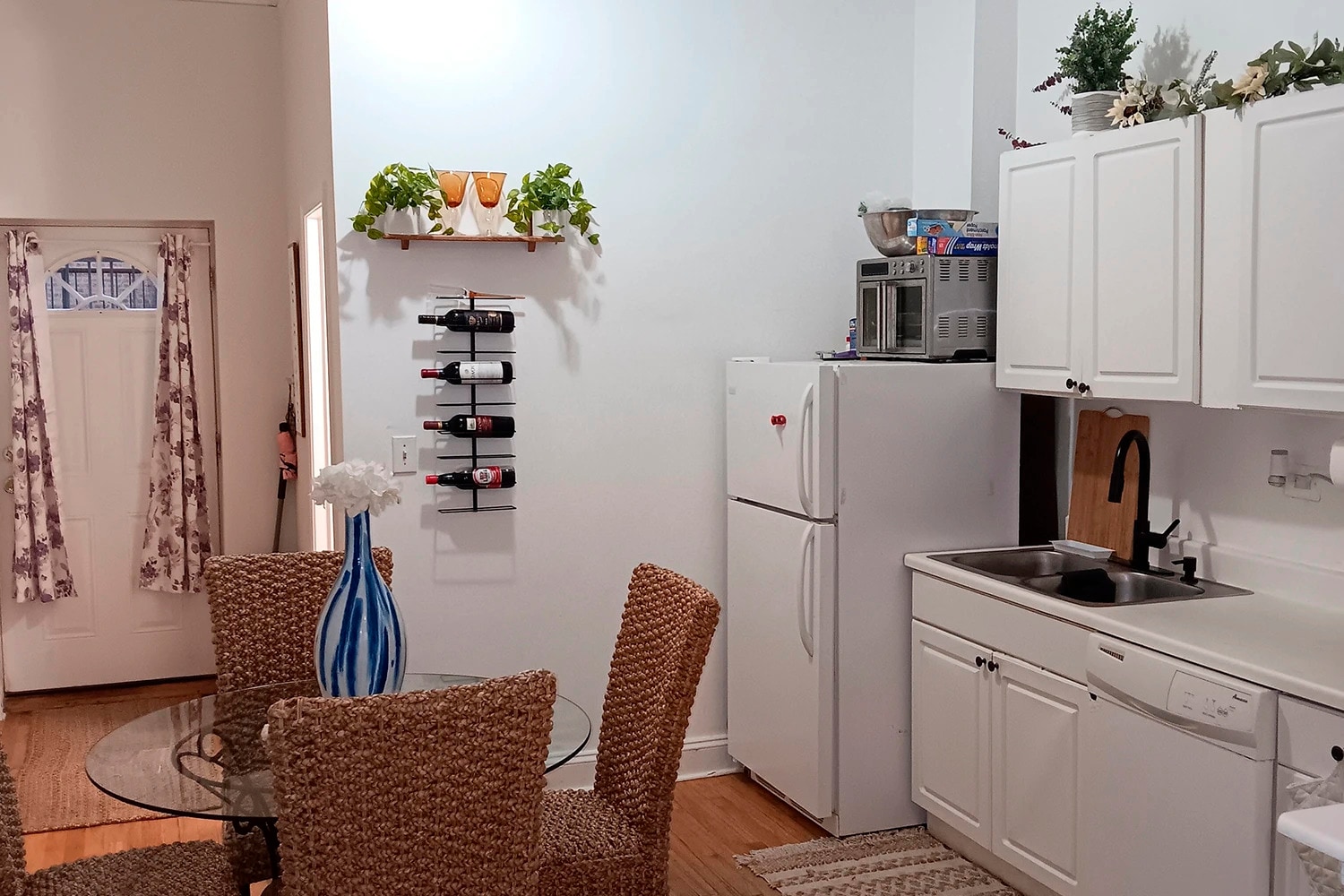 Building Photo - 910 Green Bay Rd