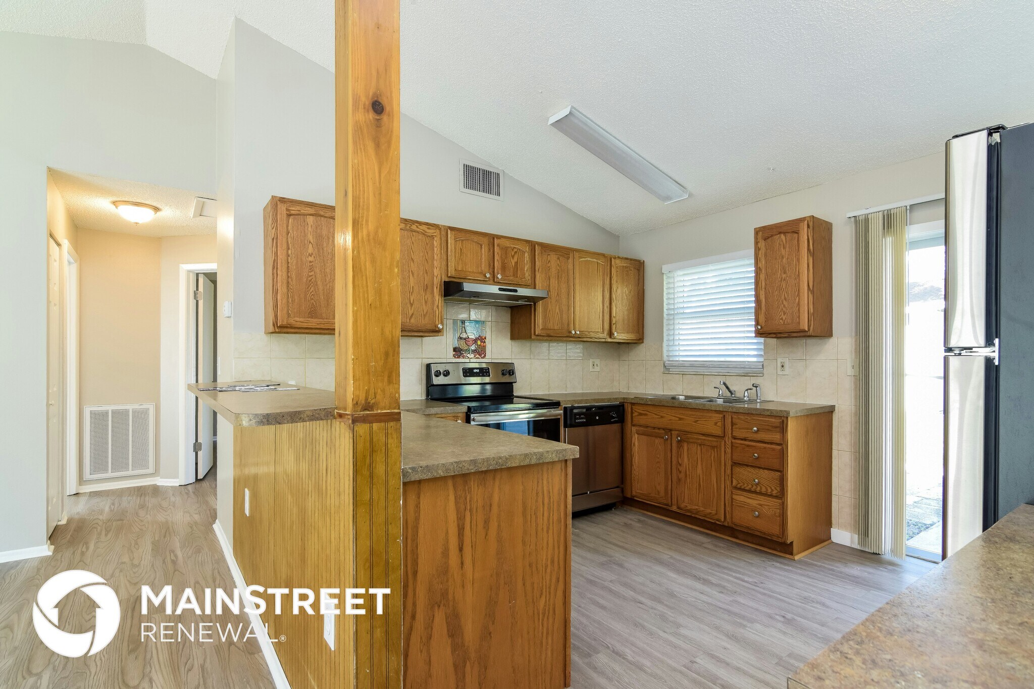 Building Photo - 7845 Avenal Loop