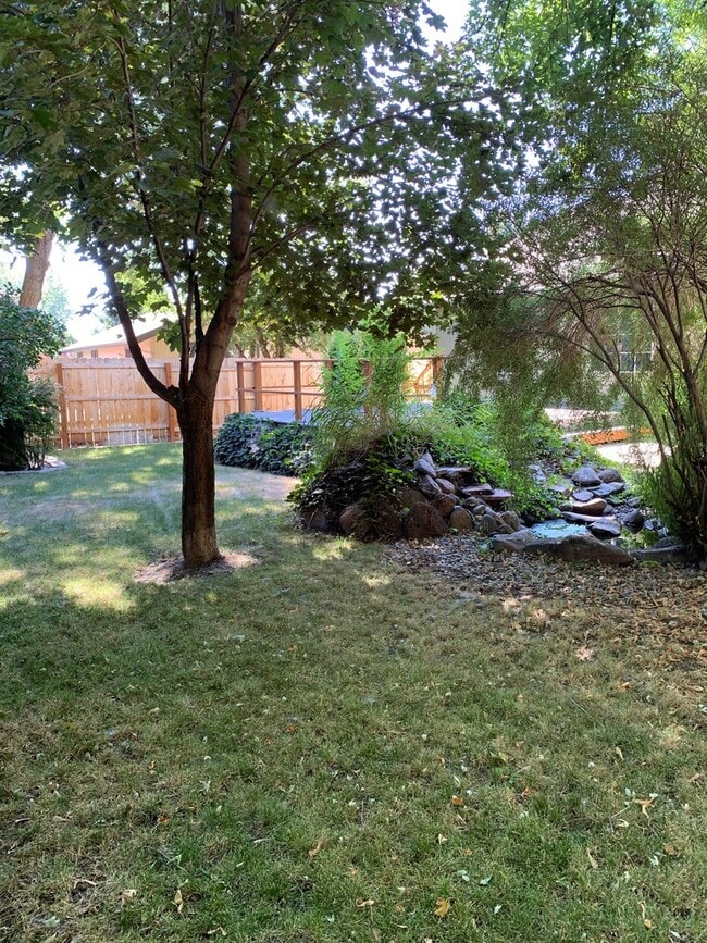 Building Photo - 3 bedroom 2 bathroom Home - Ferndale Subdi...