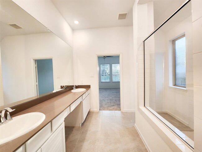 Building Photo - 15552 Leopard Lily Ln