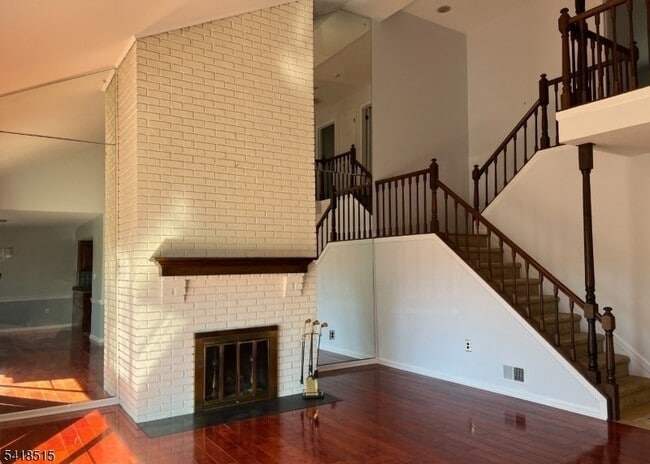 Building Photo - 64 Goldfinch Ct