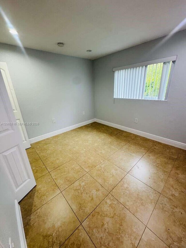 Building Photo - 8270 SW 149th Ct
