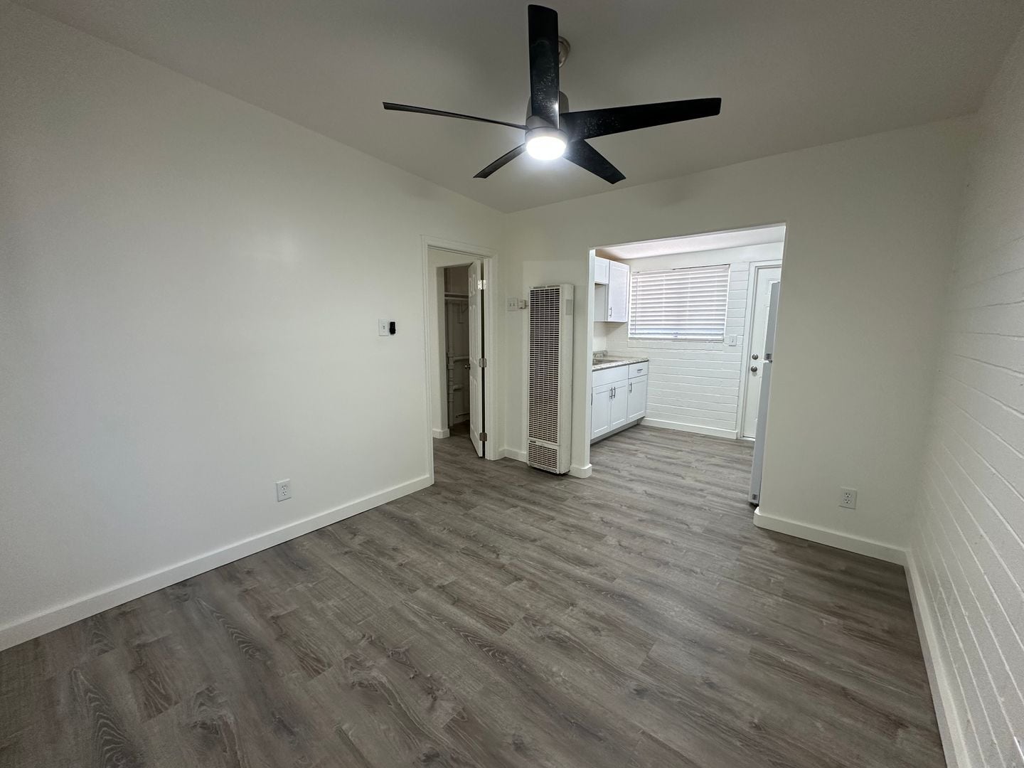 Building Photo - 1022 N Palo Verde Blvd