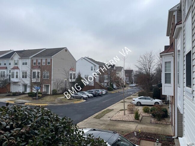 Building Photo - 22525 Maison Carree Square