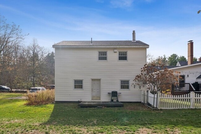 Building Photo - 1087 Littlefield Rd