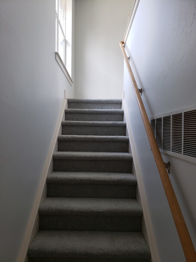 Building Photo - 4251COV