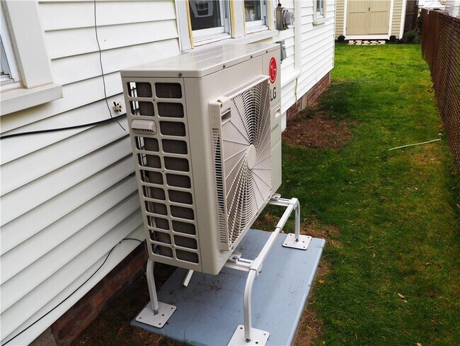 Building Photo - 74 Blanding Ave