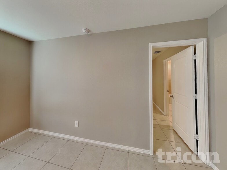 Building Photo - 707 Odlozil Ln