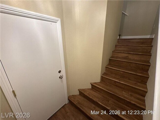 Building Photo - Gated Community with the perfect mix of style, location, and amenities!