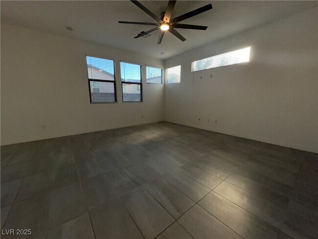 Building Photo - 549 Everett Ridge Ave