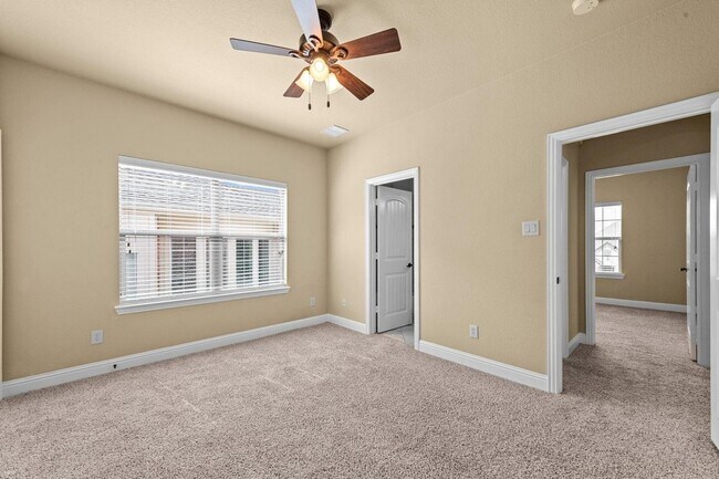 Building Photo - 5613 Fox Chase Ln