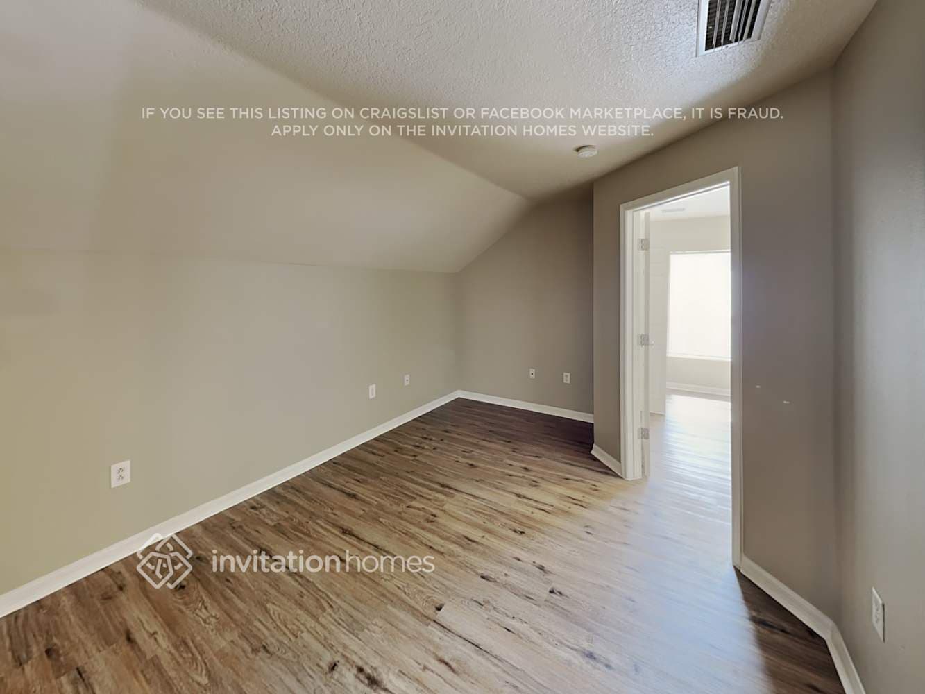 Building Photo - 3406 70th Ct E