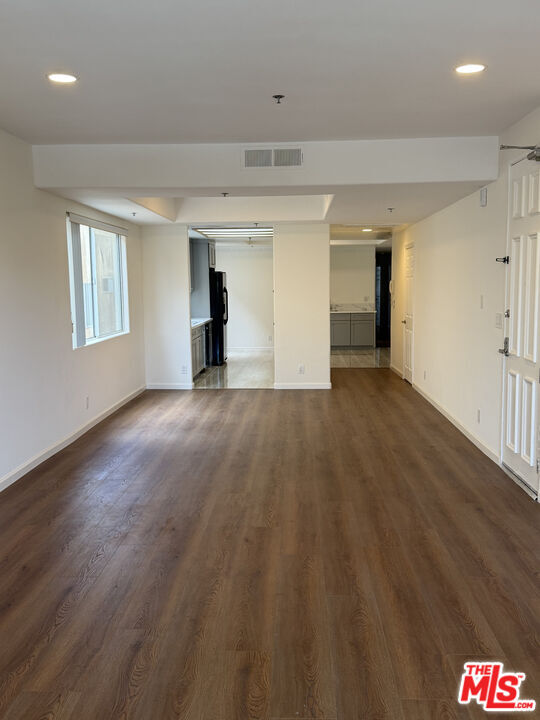 Building Photo - 1240 Amherst Ave