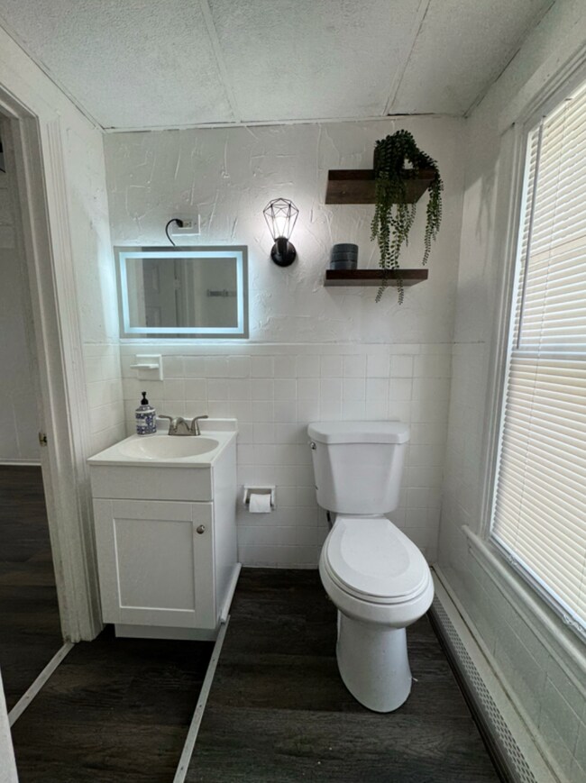 Building Photo - 16 Spaulding St