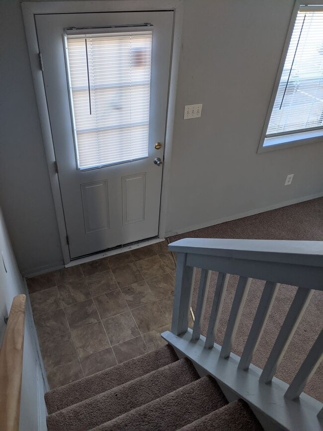 Building Photo - Come enjoy Richmond living at Colorado Manor