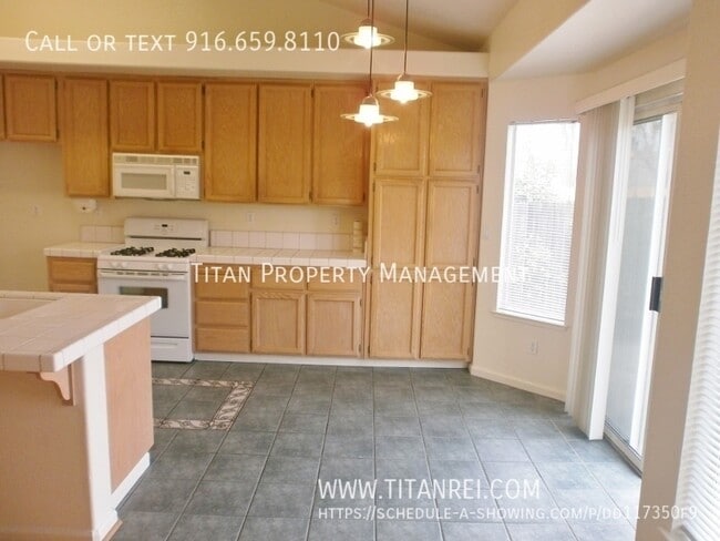 Building Photo - 8652 Meandering Way