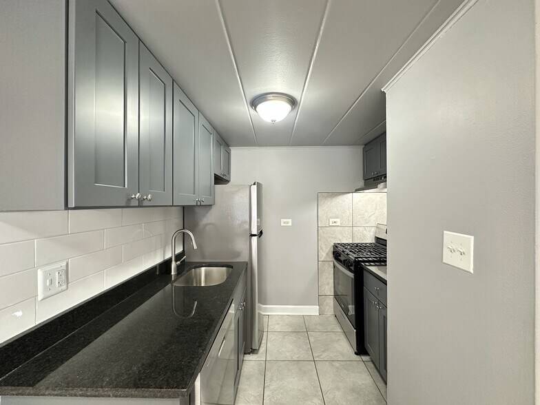 Building Photo - 3812 25th Ave