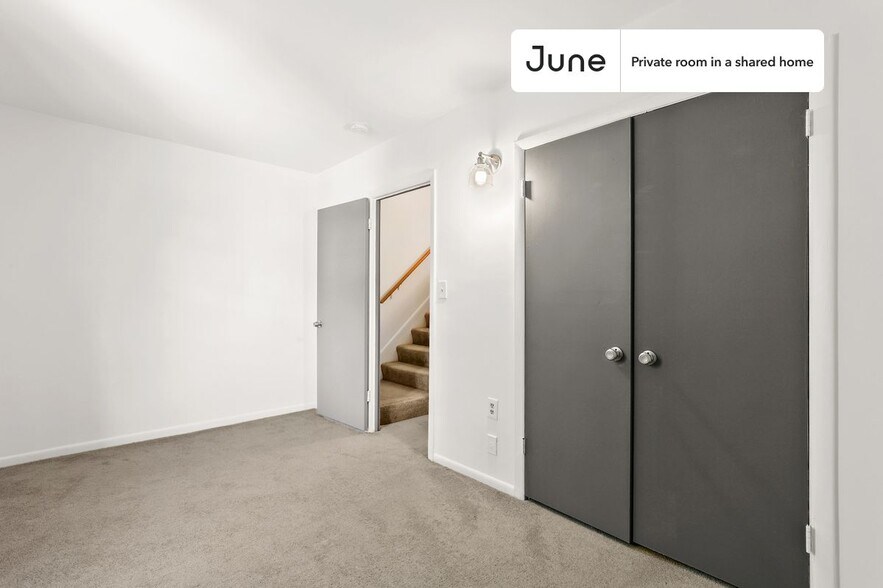 Building Photo - Room in Shared 5 bed/3 bath home