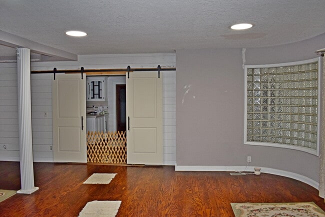 Building Photo - 6271 W Cedar Meadows Ln