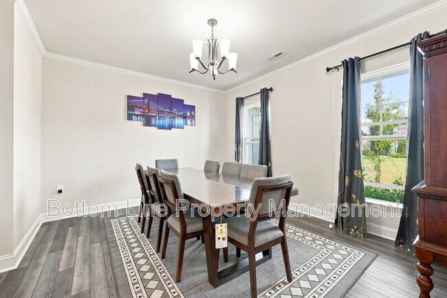 Building Photo - 2230 Bethpage Dr