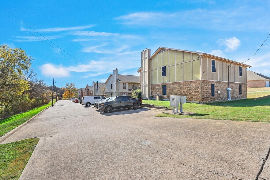 Building Photo - 4920 Brianhill Dr