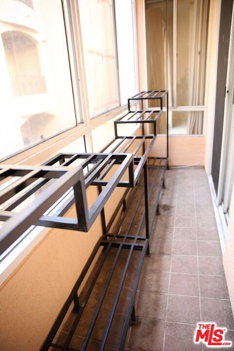 Building Photo - 4830 Elmwood Ave