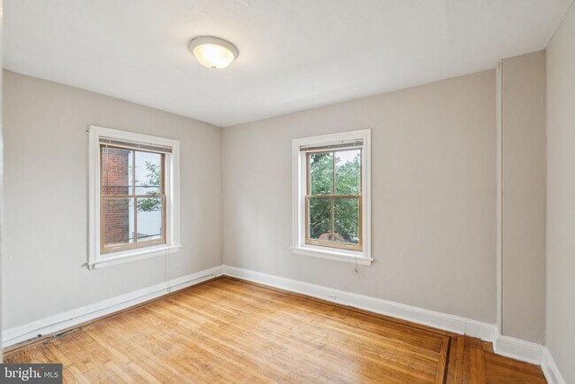Building Photo - 2116 Walnut St