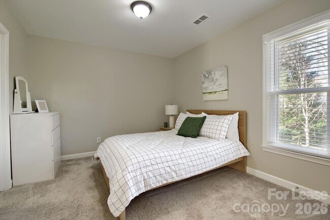 Building Photo - 6520 Red Maple Dr