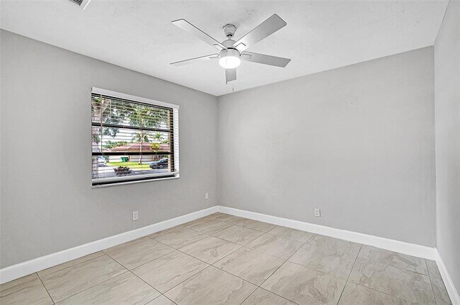 Building Photo - 5700 SW 120th Ave