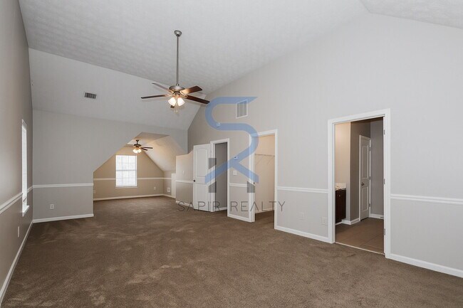 Building Photo - 655 Belle Grove Dr