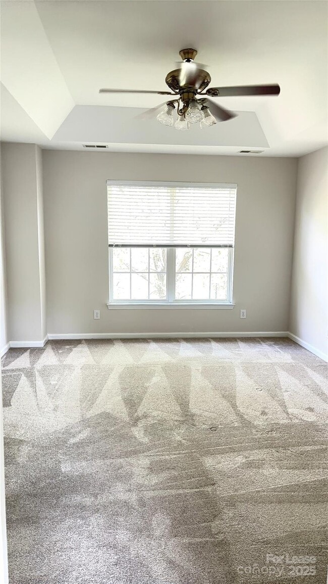 Building Photo - 8620 Grey Squirrel Ct
