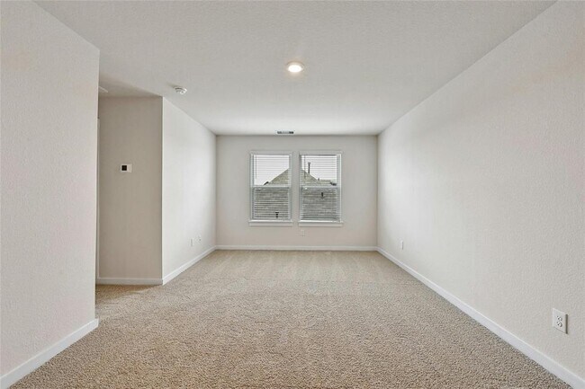 Building Photo - 313 Merriman Rd