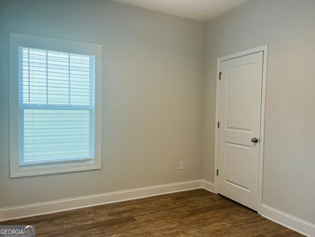 Building Photo - 110 Lenox Cir