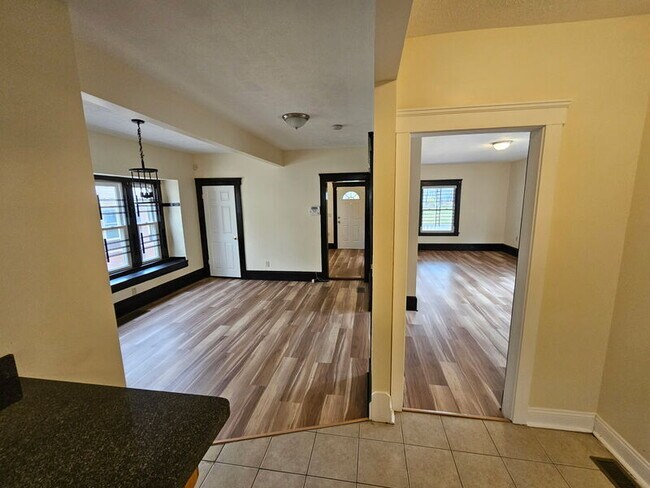 Building Photo - 876 E 149th St