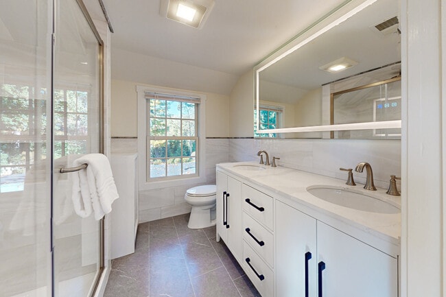 Building Photo - 88 5 Mile River Rd