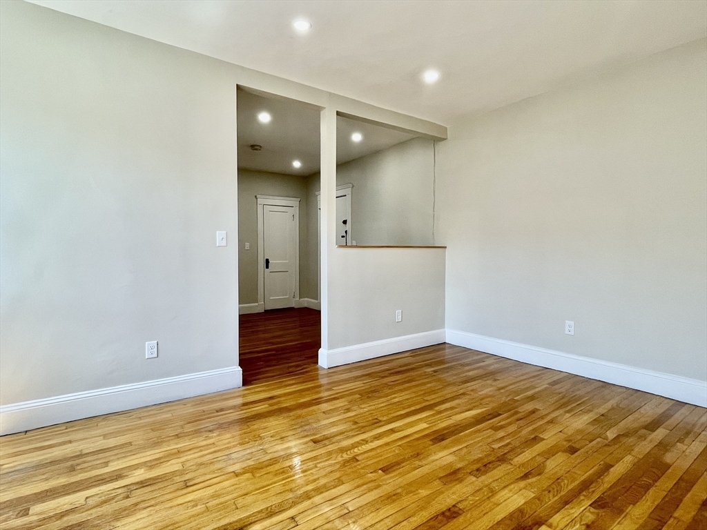 Building Photo - 62 Queensberry St
