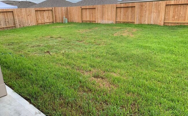 Building Photo - 21310 Riverdew Dr