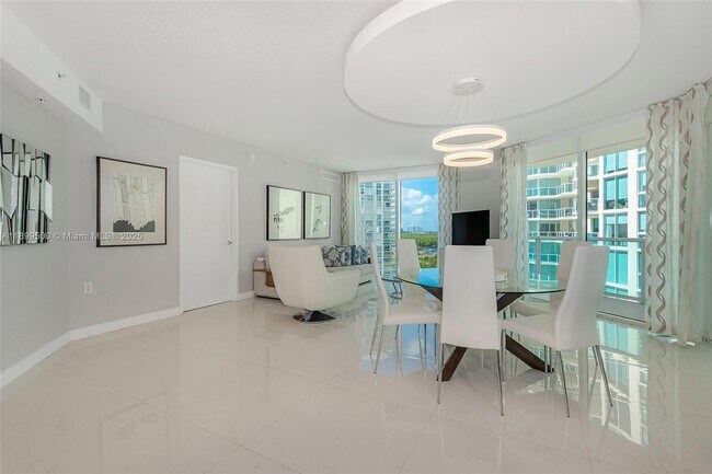 Building Photo - 200 Sunny Isles Blvd