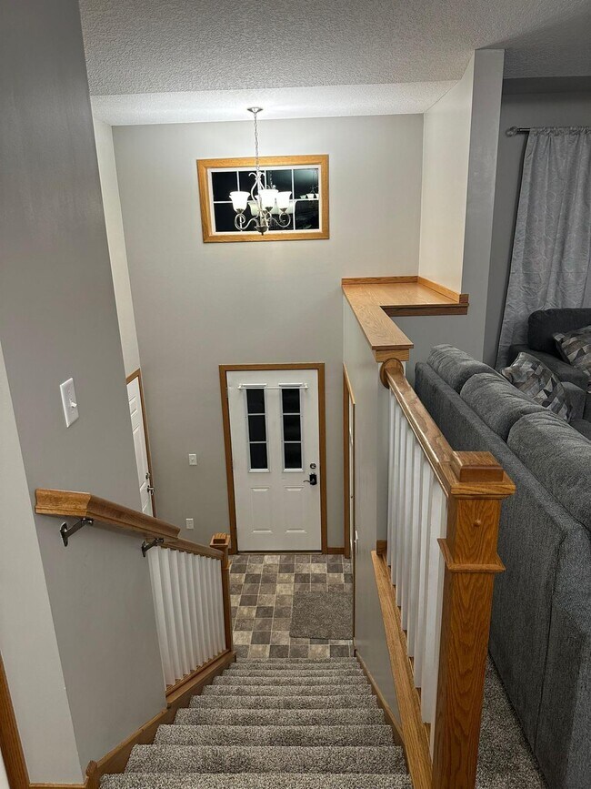 Building Photo - 1526 18th Ct SE