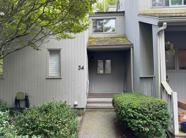 Primary Photo - 34 Brookside Dr