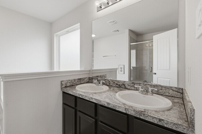 Building Photo - 988 Rice Dr