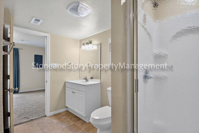 Building Photo - 6926 SW 17th St
