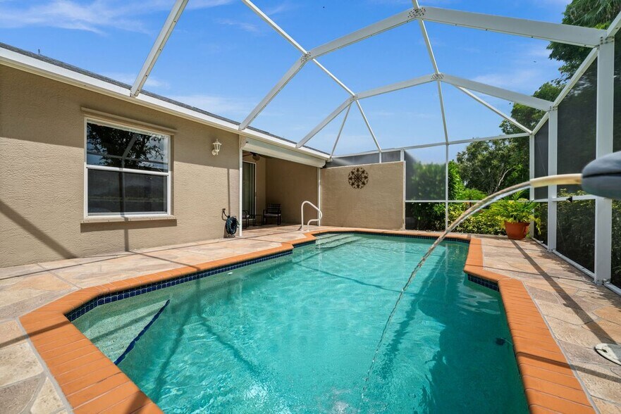 Building Photo - 8167 Ibis Cove Cir