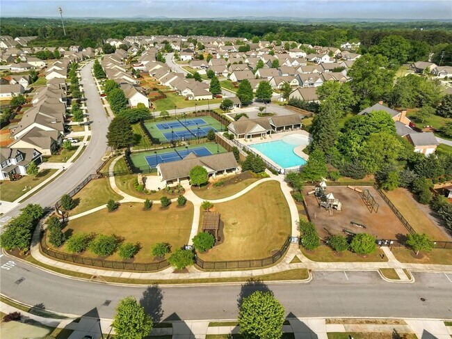 Building Photo - 4780 Lost Creek Dr